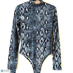 PrettyLittleThing bodysuit snakeskin mock turtleneck stretch blue white M
